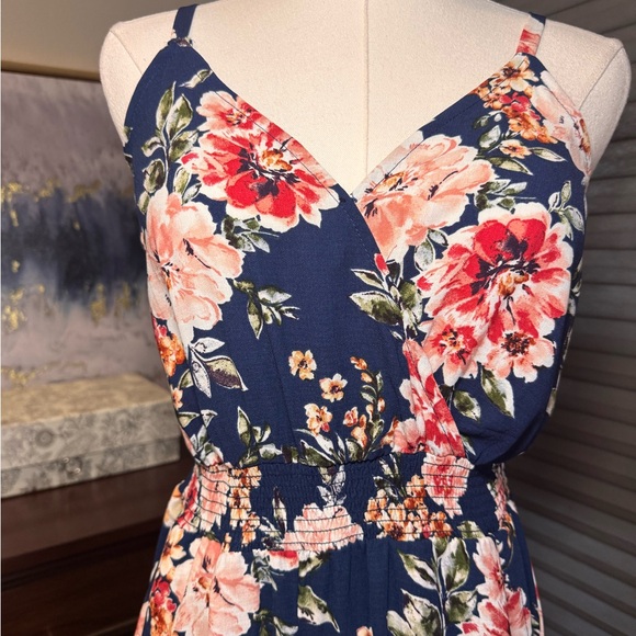 Woman's Xhilaration Wide Leg V Neck Navy and Pink Floral Jumpsuit. Size S - Picture 3 of 8